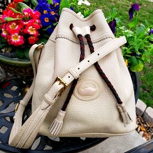 Vintage Dooney and Bourke Tetob